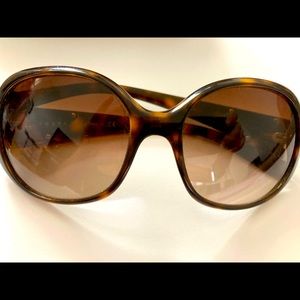 Prada sunglasses authentic !